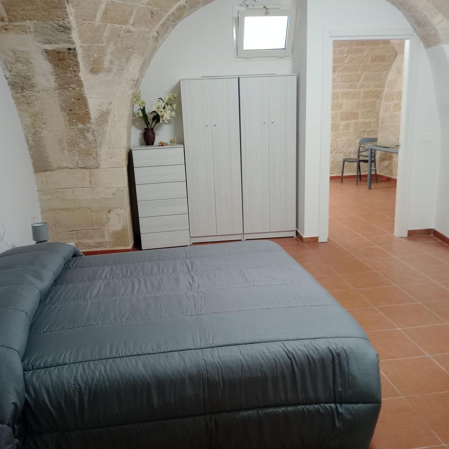 Casa Vacanza Nel Cuore Della Pietra Barletta Esterno foto