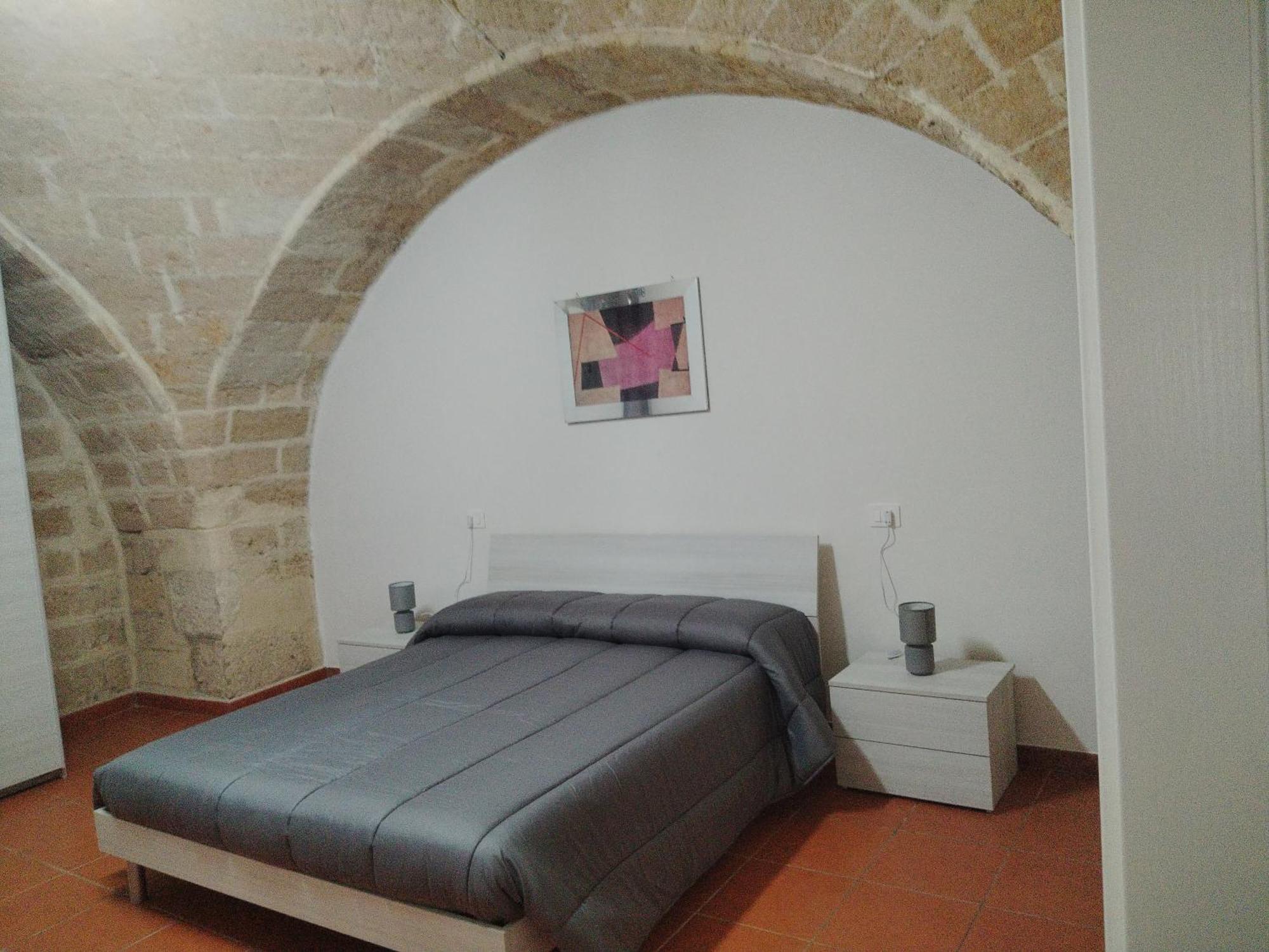 Casa Vacanza Nel Cuore Della Pietra Barletta Esterno foto