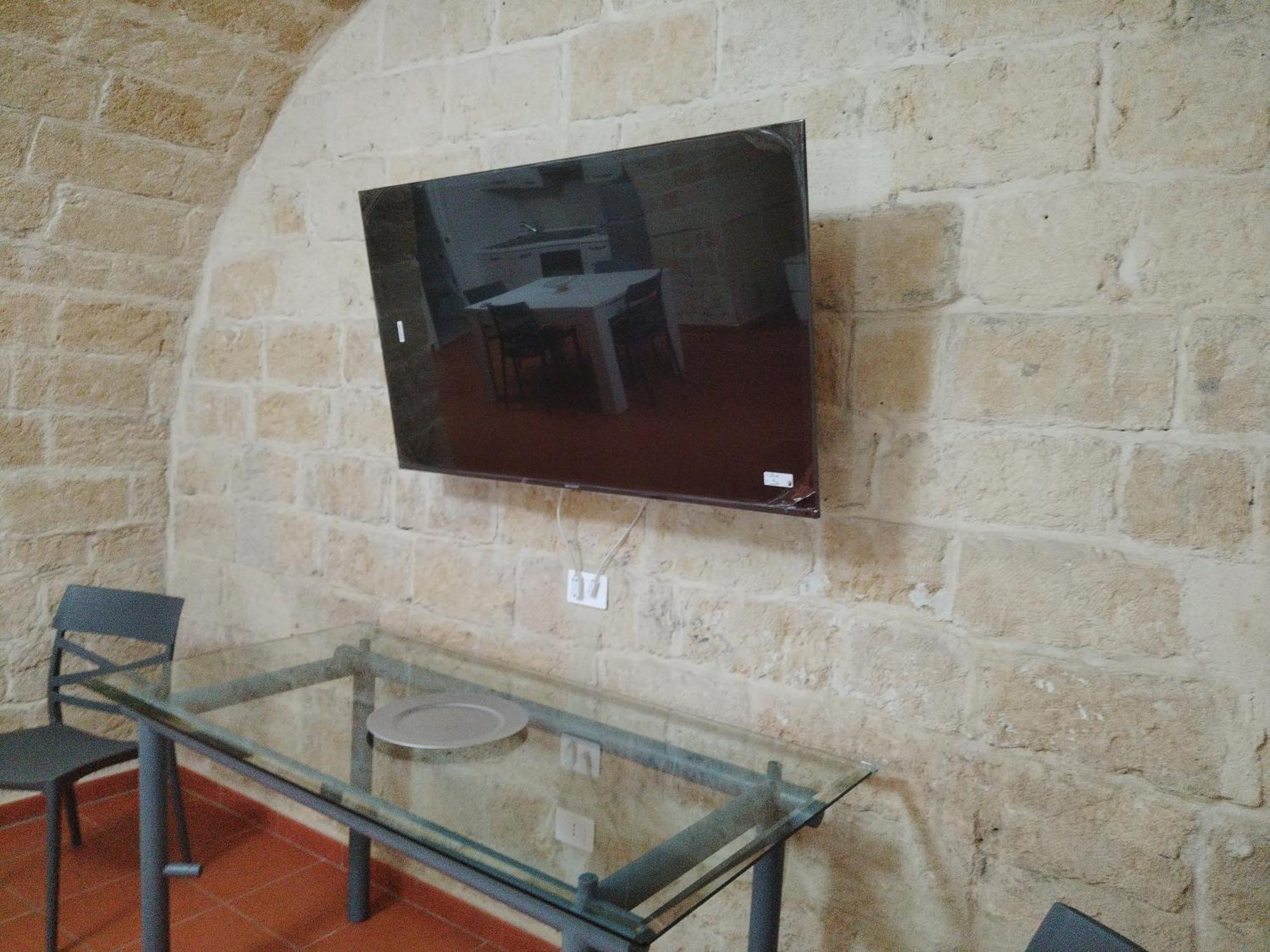 Casa Vacanza Nel Cuore Della Pietra Barletta Esterno foto