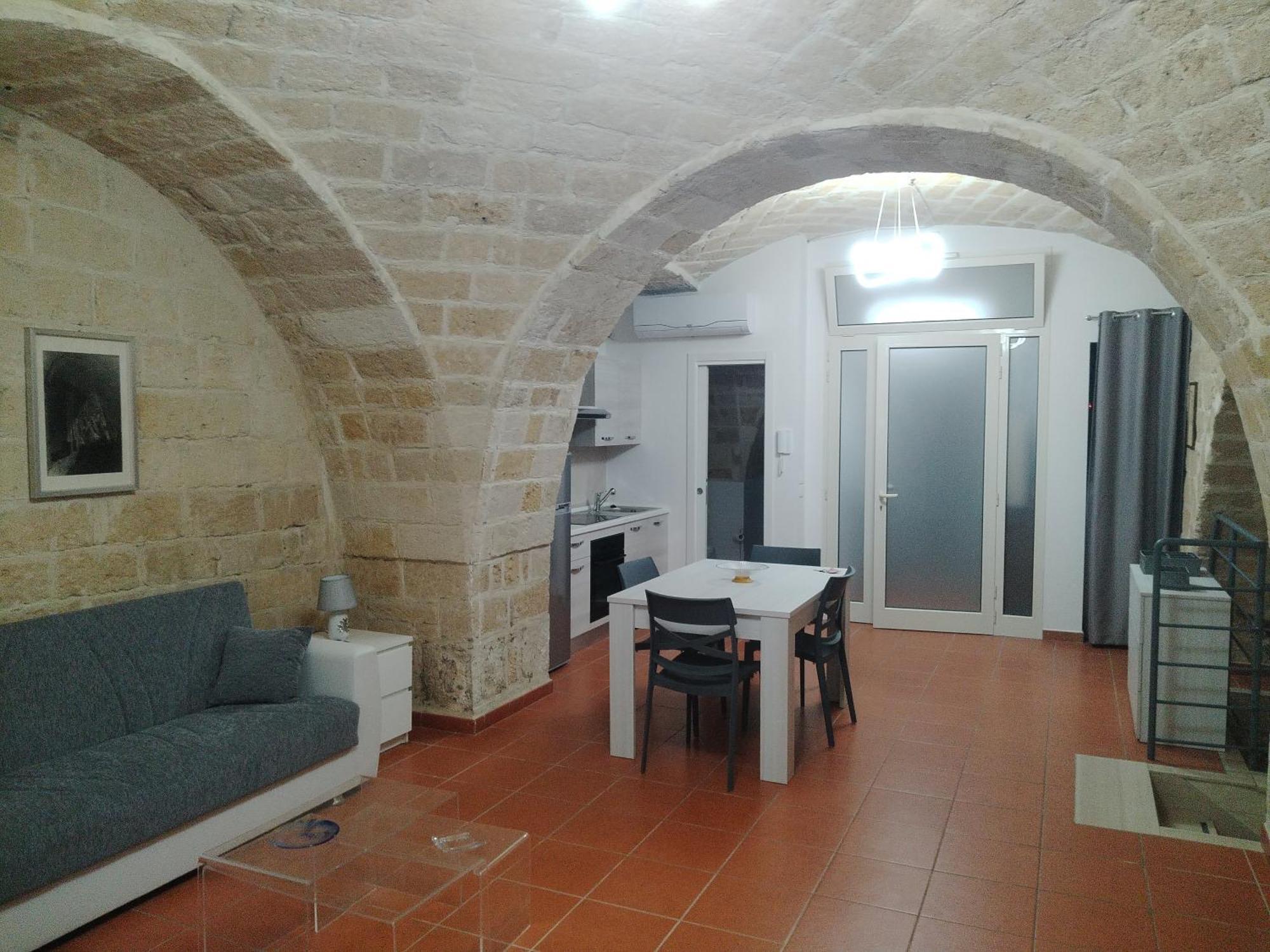 Casa Vacanza Nel Cuore Della Pietra Barletta Esterno foto